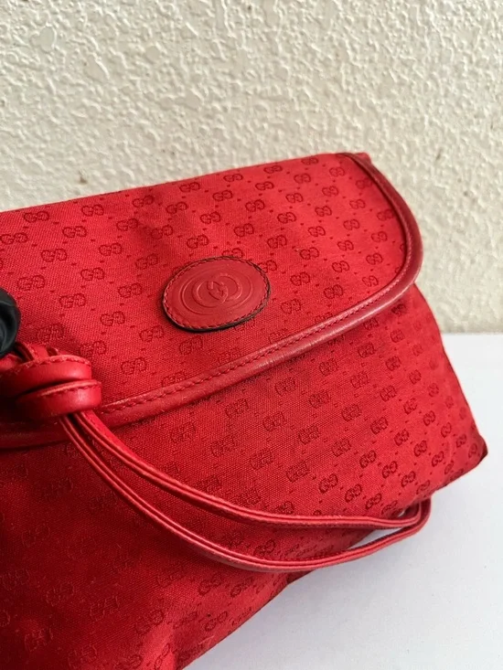 Gucci Red Monogram Crossbody Bag - Picture 2 of 12